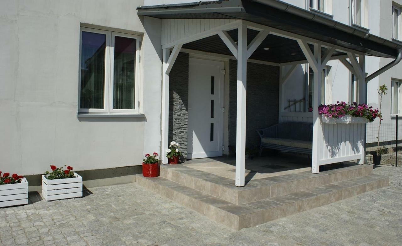 Pokoje Goscinne U Znajomej Ujście-Darłowskie Exterior foto